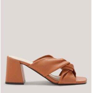 Everlane the Day Twist Heel
